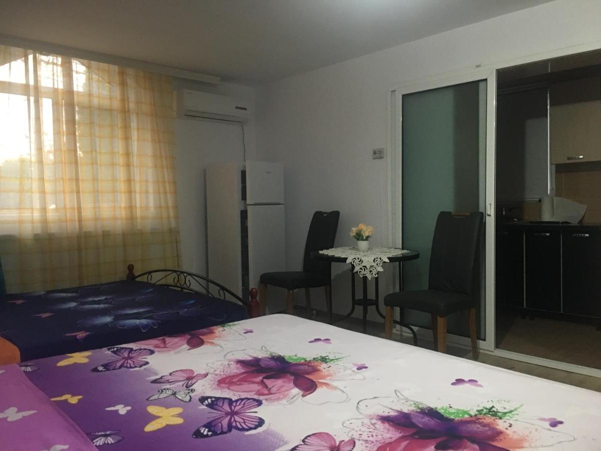 Cazare La Mare Vila Констанца Экстерьер фото